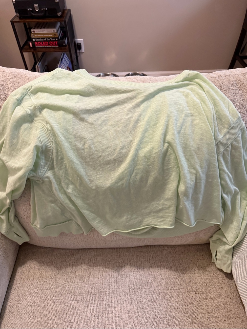 Free People light green open back shirt
Super comfy
Size L #freepeople #boho